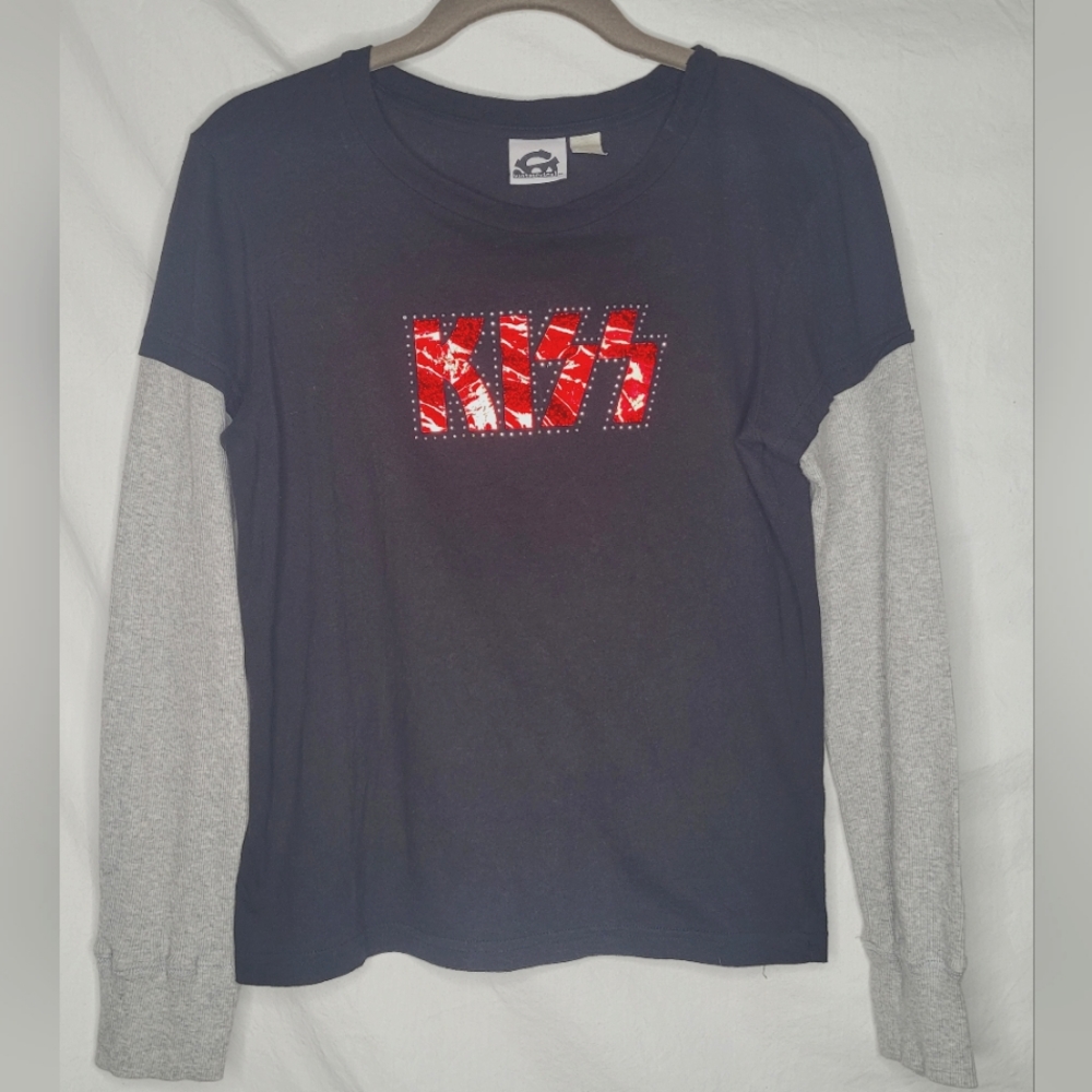 Longsleeved Kiss Tshirt Size Large Black Gray and Red Logo ♥️
